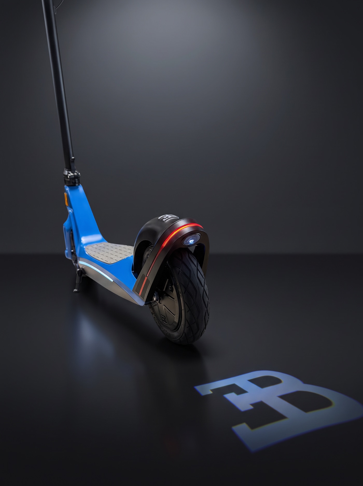 Bugatti Scooter 四分之三前視角