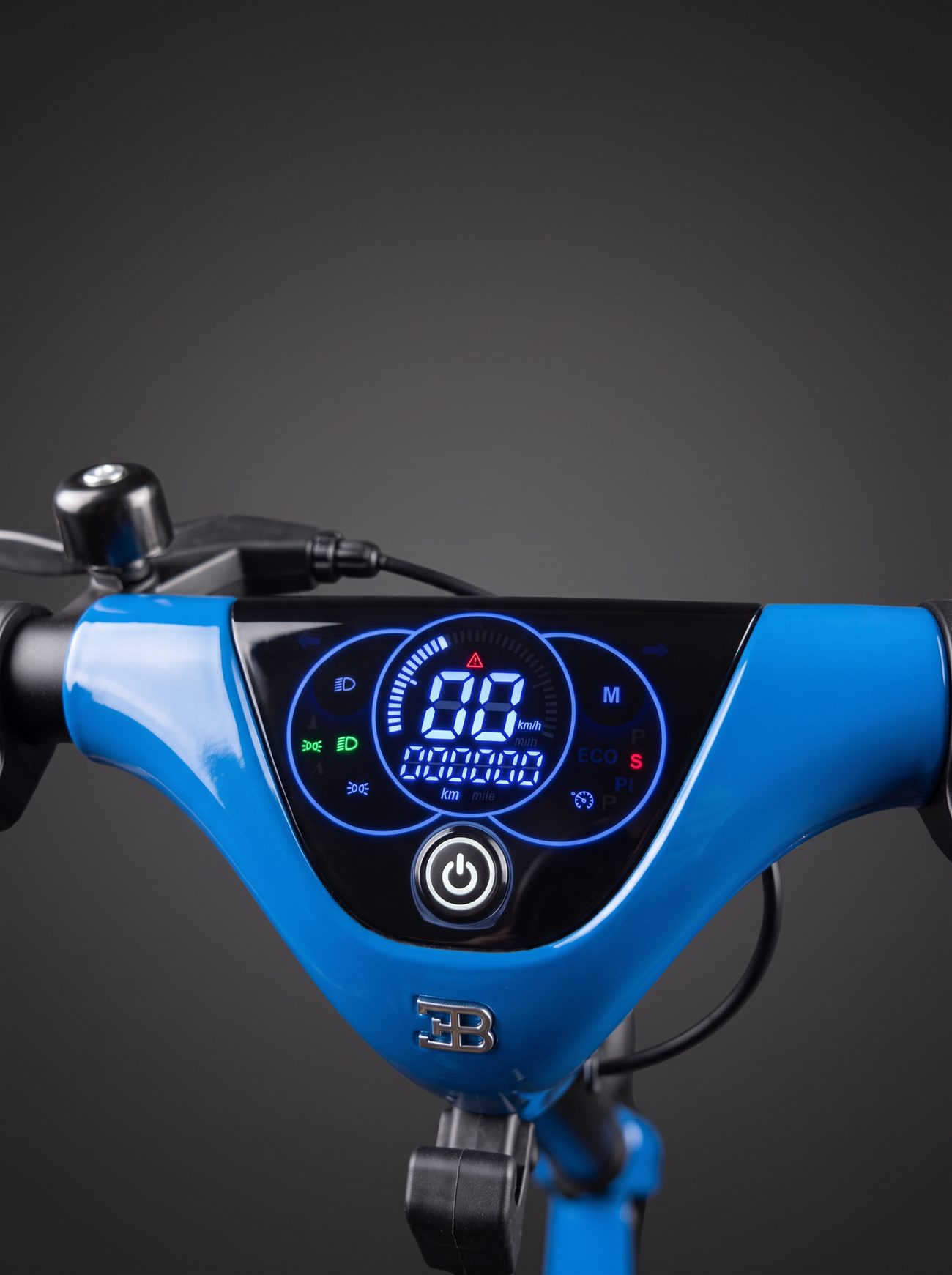 Bugatti Scooter 觸控螢幕儀錶亮起