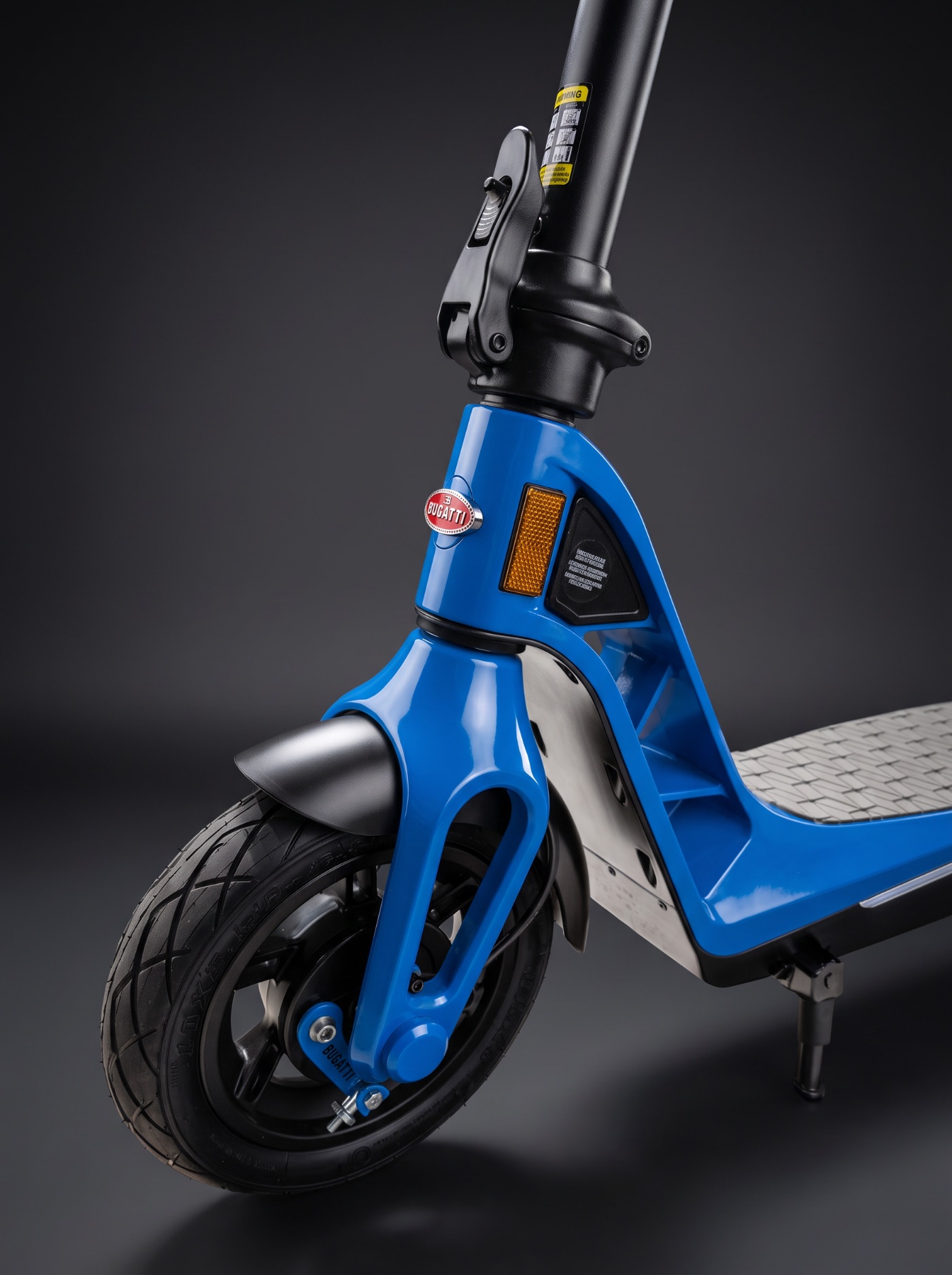 Bugatti Scooter 正後方視角